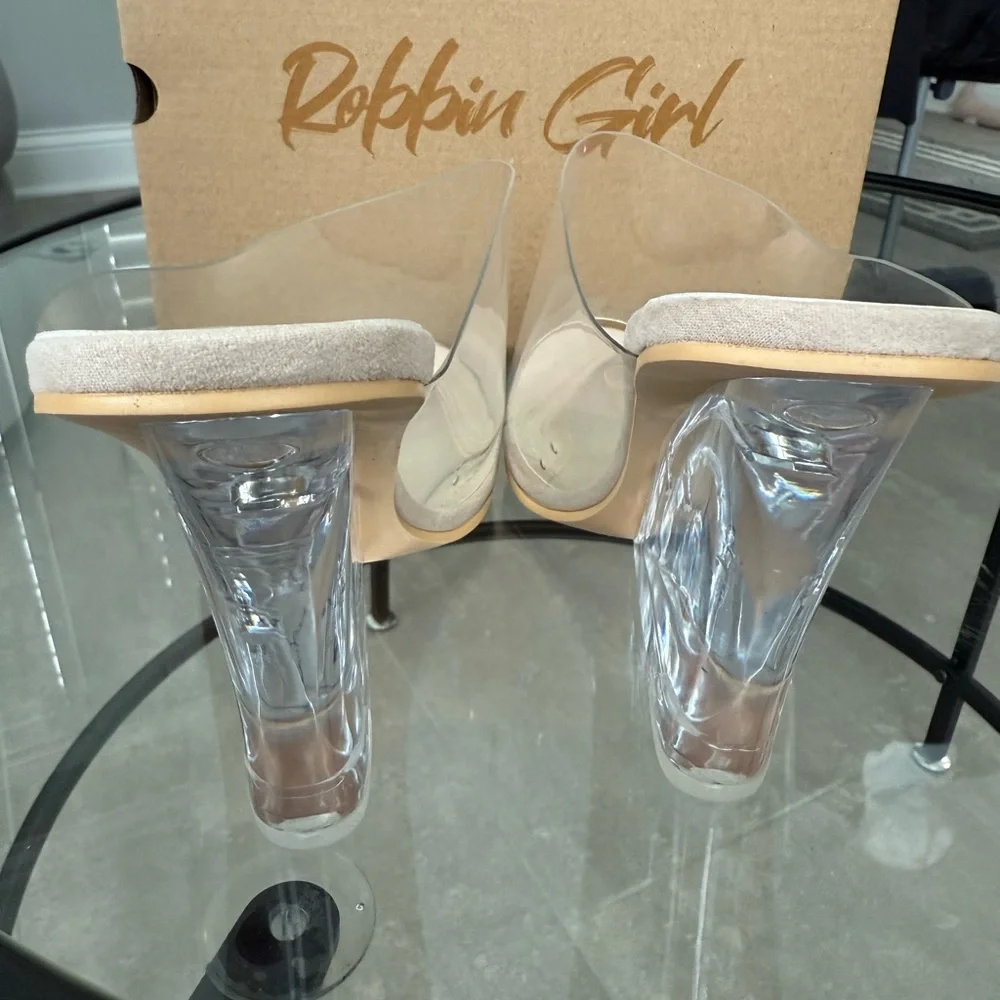 NIB Cape Robbin Women's  Open Square Toe Novelty Heel - Single Square Toe Cear
